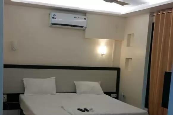 Hotel Aishwarya Residency Нави Мумбаи Экстерьер фото
