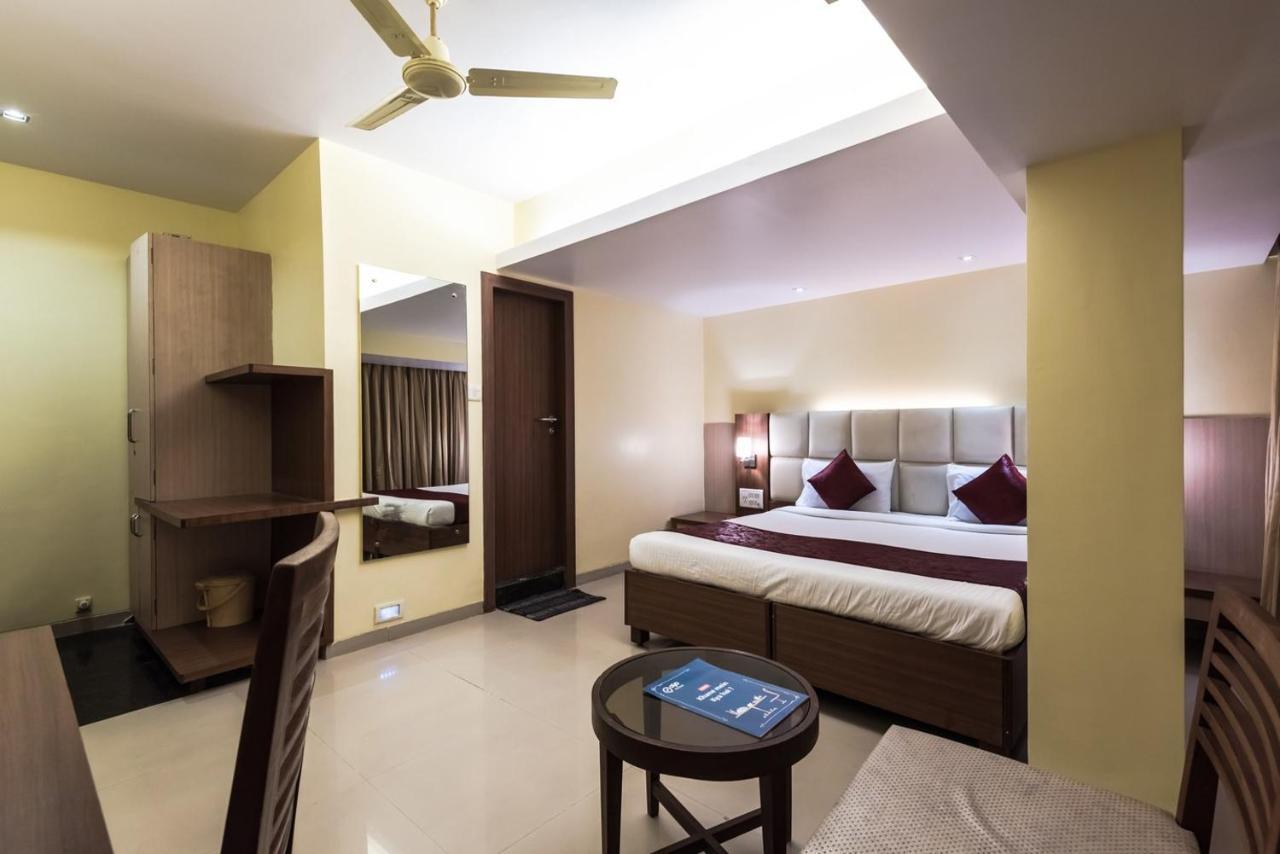 Hotel Aishwarya Residency Нави Мумбаи Экстерьер фото