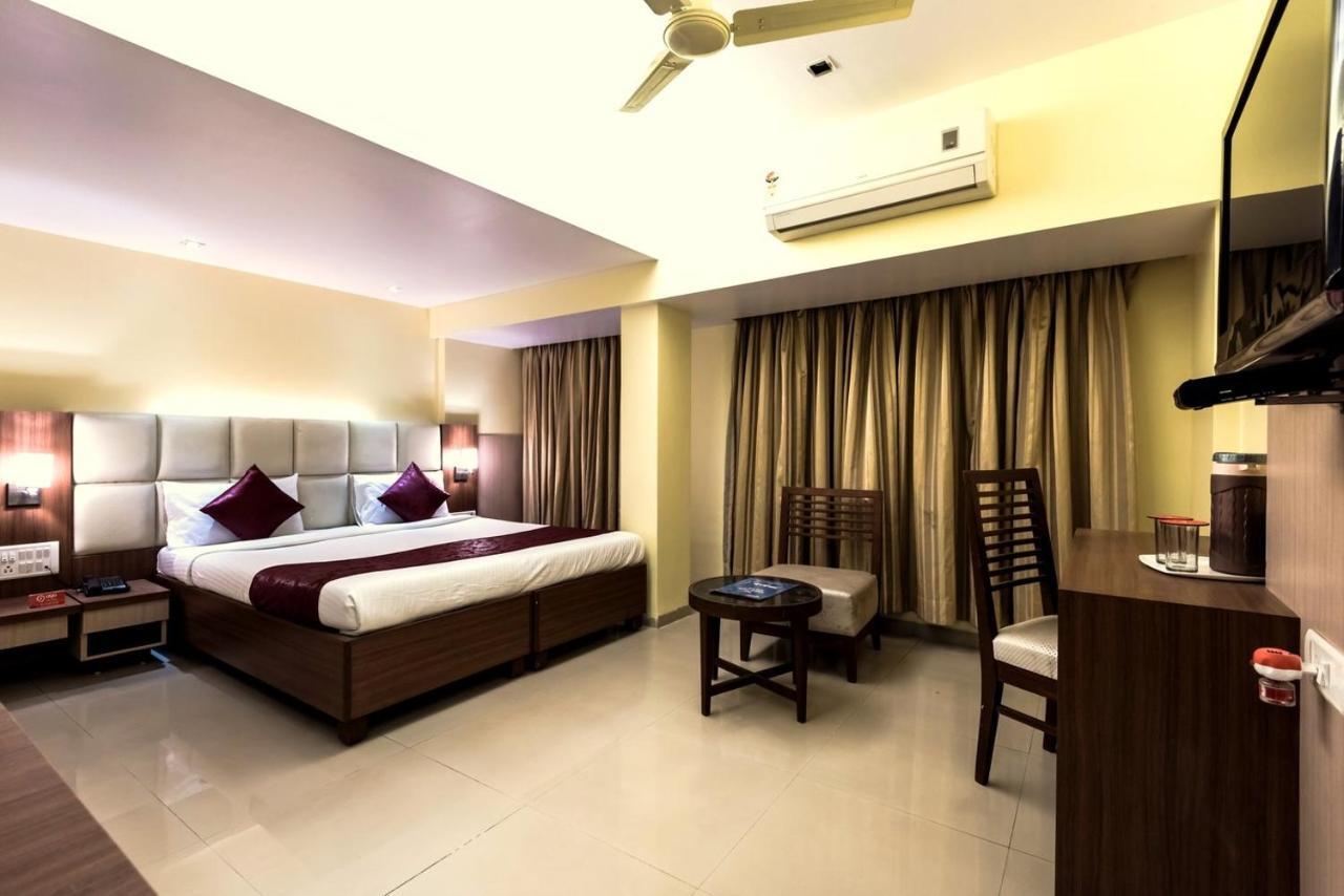 Hotel Aishwarya Residency Нави Мумбаи Экстерьер фото