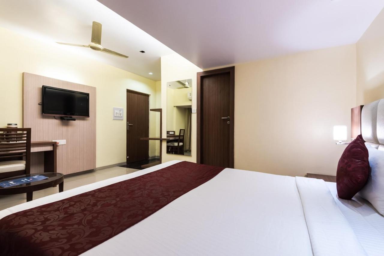Hotel Aishwarya Residency Нави Мумбаи Экстерьер фото