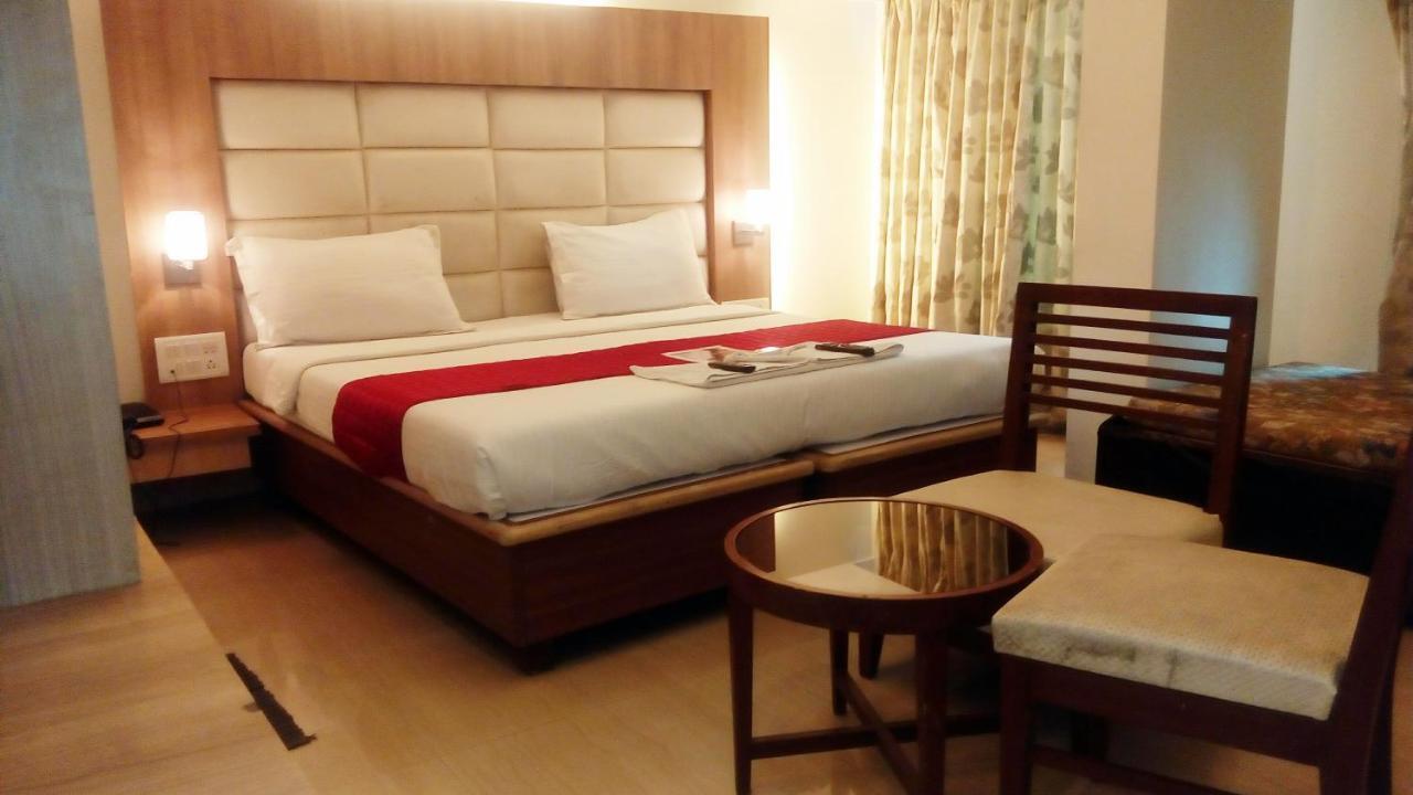 Hotel Aishwarya Residency Нави Мумбаи Экстерьер фото